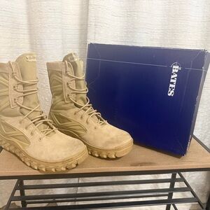 Bates Men's Light Brown Tactical Boots
